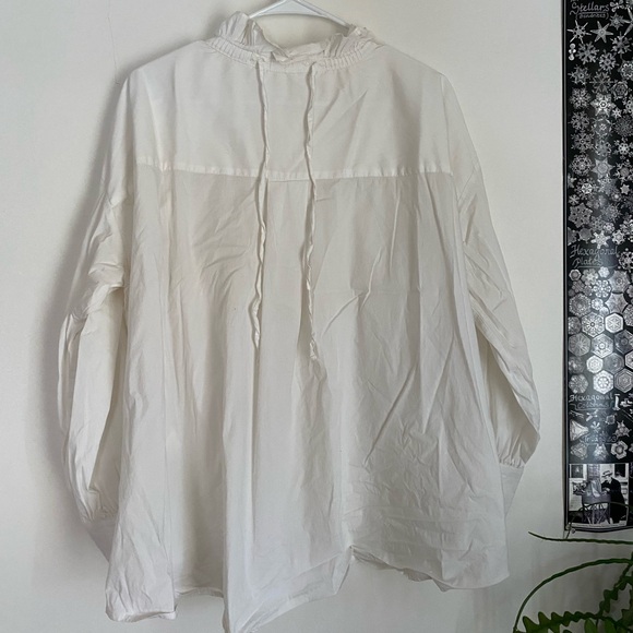 Zara loose fit ruffle collar top - Picture 2 of 2